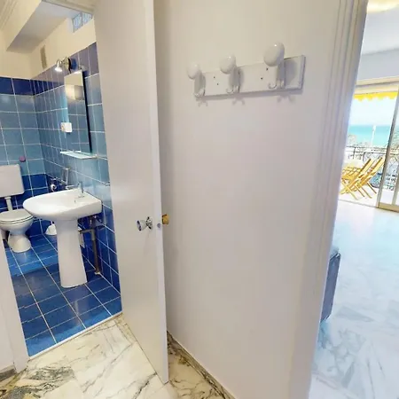 Appartement 45sm - Climatise Face Avec Terrasse Menton